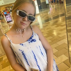 Meet your Posher, Layla